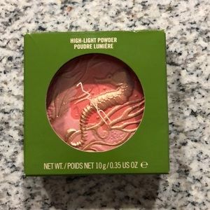 MAC High-Light Powder in Marine Life